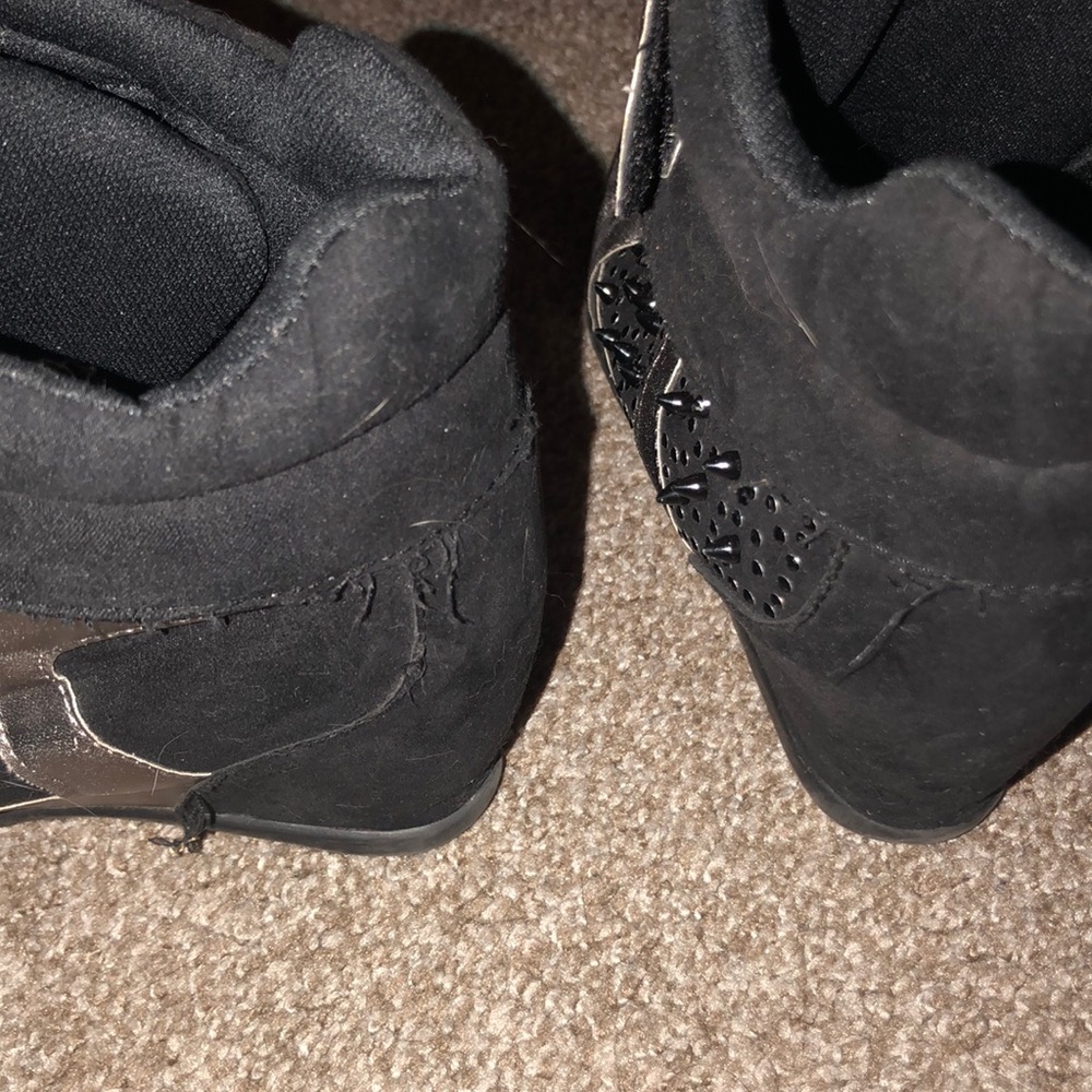 Size 7 booties - Picture 4 of 4
